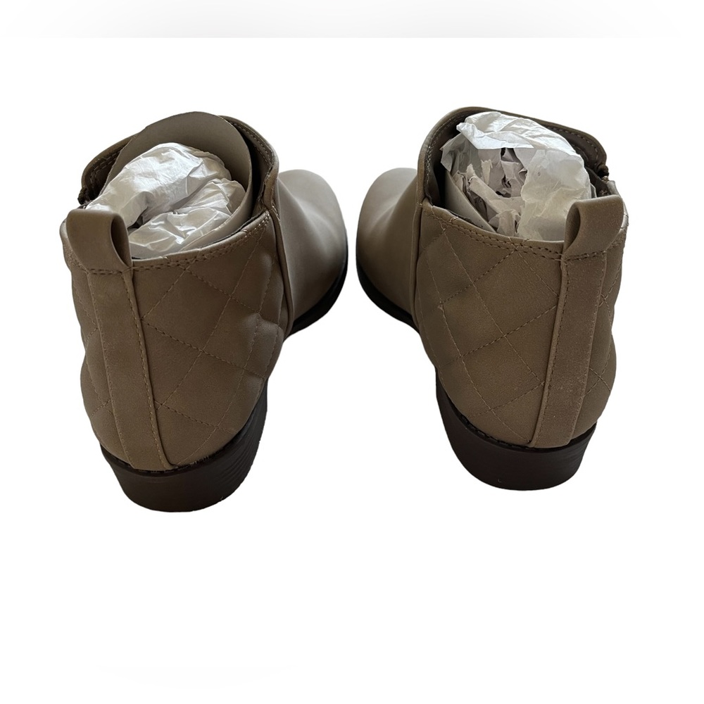 NWT Nine West Girls Suede Ankle  Boot, Taupe Color, Size Kid 6 - Picture 3 of 9